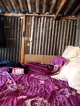 Snapshot of curvyloneah75 chatting on 09-10-25, 06:35 curvyloneah75 online show from 09-10-25, 06:35