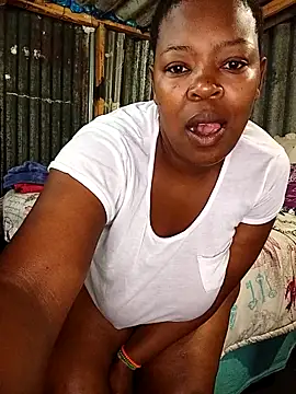 Snapshot of curvyloneah75 chatting on 09-25-25, 07:01 curvyloneah75 online show from 09-25-25, 07:01