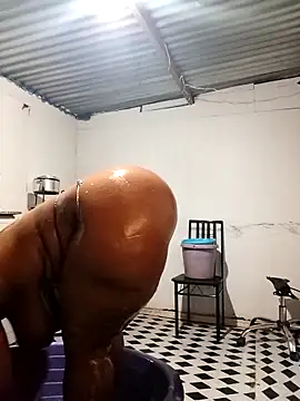 Snapshot of curvyloneah75 chatting on 10-04-25, 07:39 curvyloneah75 online show from 10-04-25, 07:39