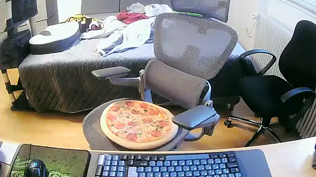 nikg193 online show from 12-07-24, 08:44