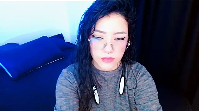 Snapshot of DollCam__ chatting on 09-26-25, 11:20 DollCam online show from 09-26-25, 11:20