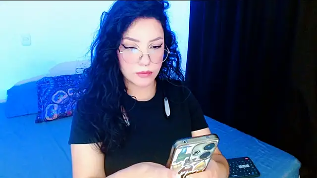Snapshot of DollCam__ chatting on 10-07-25, 11:13 DollCam online show from 10-07-25, 11:13