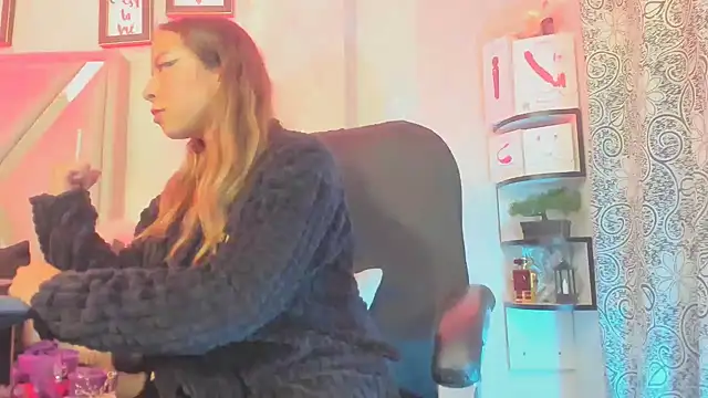 Snapshot of natacha__black_ chatting on 02-18-25, 08:59 natacha black online show from 02-18-25, 08:59