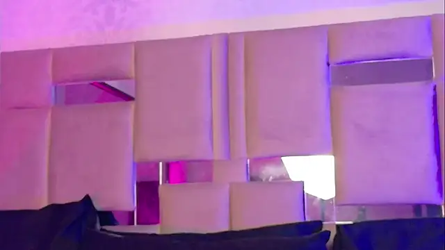 Snapshot of natacha__black_ chatting on 01-17-26, 06:00 natacha black online show from 01-17-26, 06:00