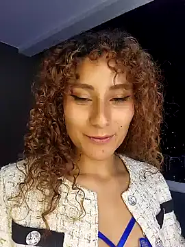 Snapshot of varenkaivanova_22 chatting on 12-06-24, 07:10 varenkaivanova 22 online show from 12-06-24, 07:10