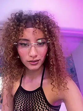 Snapshot of varenkaivanova_22 chatting on 02-22-25, 11:02 varenkaivanova 22 online show from 02-22-25, 11:02