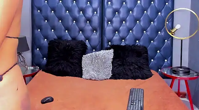 Snapshot of NovaMicheel chatting on 02-28-25, 11:25 NovaMicheel online show from 02-28-25, 11:25