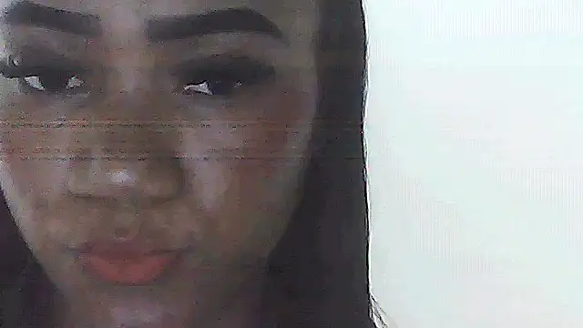 Snapshot of Fariana01 chatting on 05-03-26, 11:00 Fariana01 online show from 05-03-26, 11:00