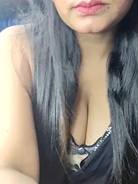 Snapshot of SANIYA-89 chatting on 07-08-26, 10:47 SANIYA-89 online show from 07-08-26, 10:47