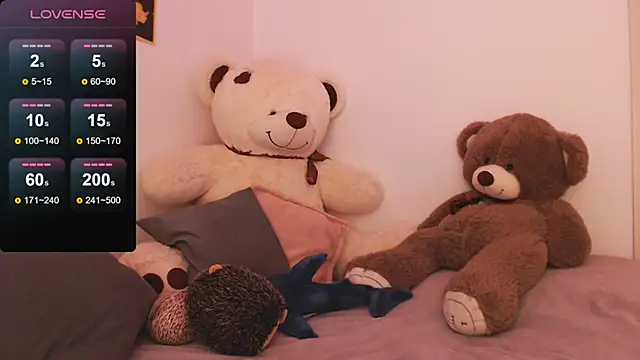 Snapshot of juicy_mystery chatting on 12-13-24, 01:44 juicy mystery online show from 12-13-24, 01:44