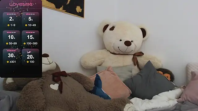 Snapshot of juicy_mystery chatting on 12-19-24, 04:13 juicy mystery online show from 12-19-24, 04:13