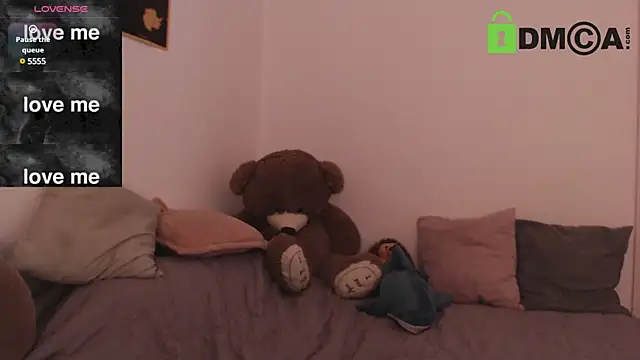 Snapshot of juicy_mystery chatting on 02-22-25, 10:29 juicy mystery online show from 02-22-25, 10:29