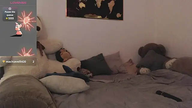 Snapshot of juicy_mystery chatting on 02-27-25, 08:53 juicy mystery online show from 02-27-25, 08:53