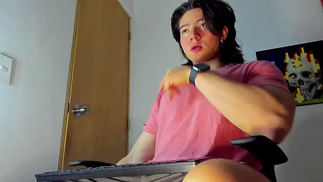 AngelBennet  online show from 10-21-25, 11:05