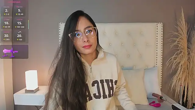 Snapshot of Julia_Martinez_ chatting on 02-02-26, 11:31 Julia Martinez online show from 02-02-26, 11:31