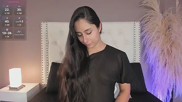 Snapshot of Julia_Martinez_ chatting on 06-22-26, 04:15 Julia Martinez online show from 06-22-26, 04:15
