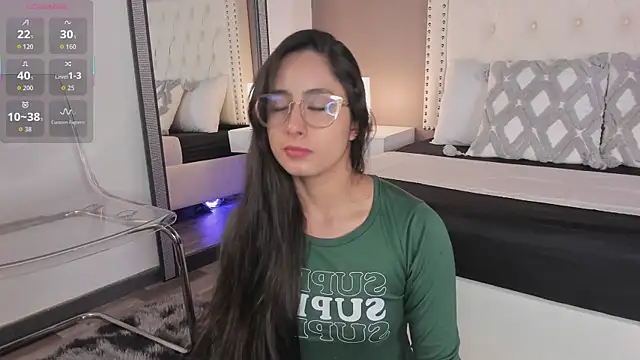 Snapshot of Julia_Martinez_ chatting on 06-24-26, 11:42 Julia Martinez online show from 06-24-26, 11:42