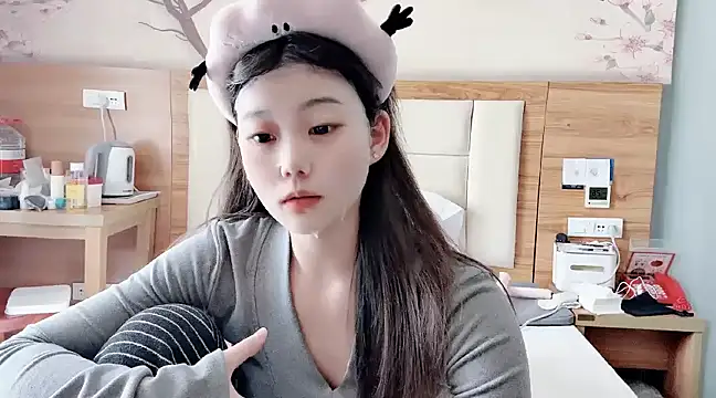 yangyang-1115 online show from 02-09-25, 06:54