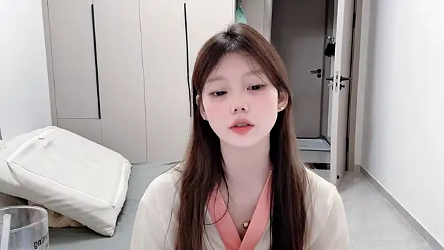 yangyang-1115 online show from 09-24-25, 04:21