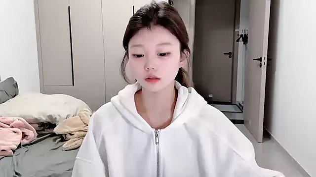 yangyang-1115 online show from 10-13-25, 05:07