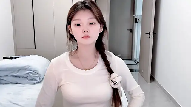 yangyang-1115 online show from 11-05-25, 04:23