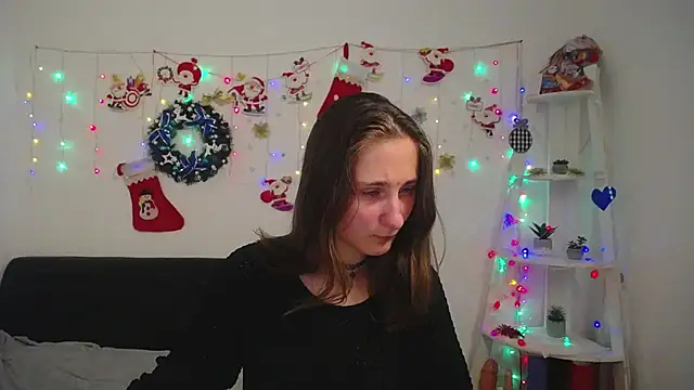 Snapshot of MichelLeee chatting on 01-08-25, 12:05 MichelLeee online show from 01-08-25, 12:05
