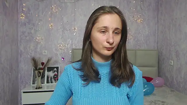 Snapshot of MichelLeee chatting on 01-15-25, 12:04 MichelLeee online show from 01-15-25, 12:04