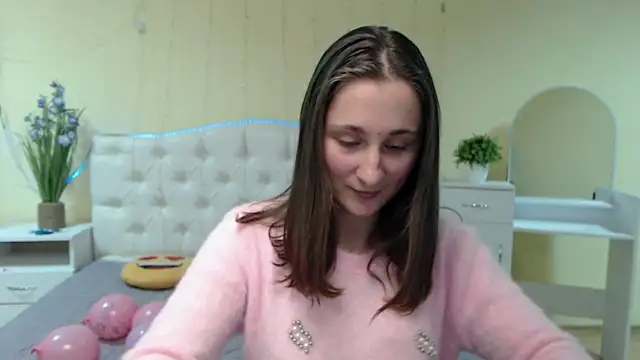 Snapshot of MichelLeee chatting on 01-16-25, 03:13 MichelLeee online show from 01-16-25, 03:13