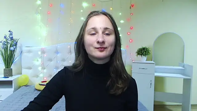 Snapshot of MichelLeee chatting on 01-20-25, 12:18 MichelLeee online show from 01-20-25, 12:18