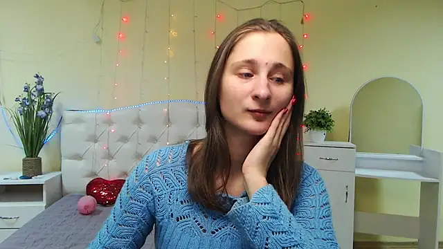 Snapshot of MichelLeee chatting on 02-06-25, 12:16 MichelLeee online show from 02-06-25, 12:16