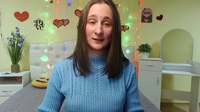 Snapshot of MichelLeee chatting on 02-17-25, 03:20 MichelLeee online show from 02-17-25, 03:20