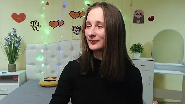 Snapshot of MichelLeee chatting on 02-21-25, 06:15 MichelLeee online show from 02-21-25, 06:15