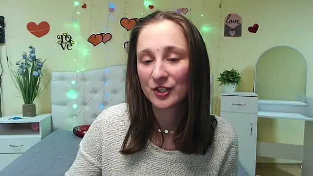 Snapshot of MichelLeee chatting on 02-25-25, 03:05 MichelLeee online show from 02-25-25, 03:05