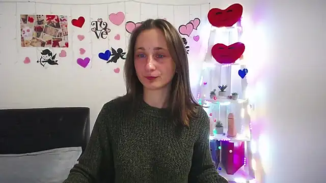 Snapshot of MichelLeee chatting on 02-26-25, 12:03 MichelLeee online show from 02-26-25, 12:03