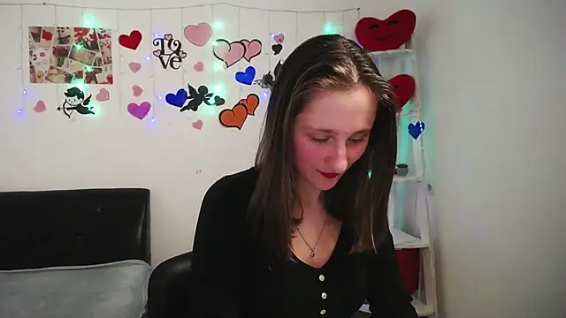 Snapshot of MichelLeee chatting on 02-27-25, 06:20 MichelLeee online show from 02-27-25, 06:20