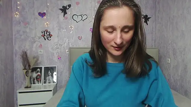 Snapshot of MichelLeee chatting on 03-03-25, 03:20 MichelLeee online show from 03-03-25, 03:20