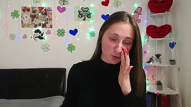 Snapshot of MichelLeee chatting on 03-18-25, 03:10 MichelLeee online show from 03-18-25, 03:10