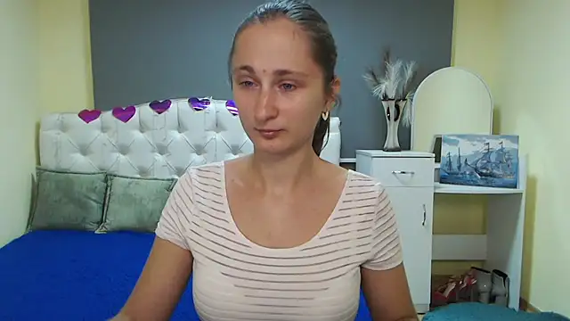 Snapshot of MichelLeee chatting on 09-16-25, 11:22 MichelLeee online show from 09-16-25, 11:22