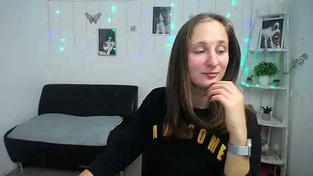 Snapshot of MichelLeee chatting on 10-03-25, 11:29 MichelLeee online show from 10-03-25, 11:29