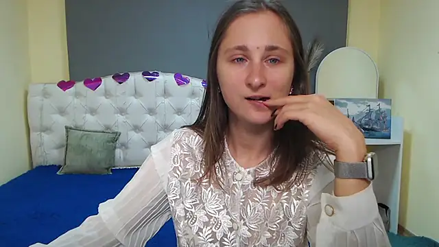 Snapshot of MichelLeee chatting on 10-08-25, 11:19 MichelLeee online show from 10-08-25, 11:19