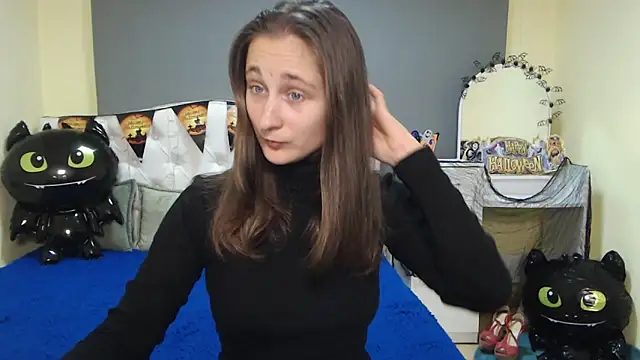 Snapshot of MichelLeee chatting on 10-27-25, 12:20 MichelLeee online show from 10-27-25, 12:20