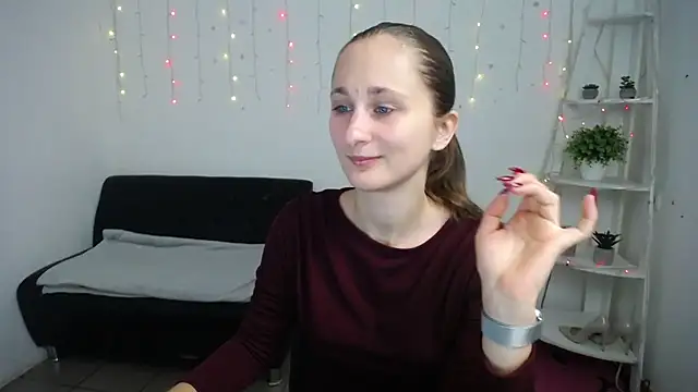 Snapshot of MichelLeee chatting on 11-06-25, 12:17 MichelLeee online show from 11-06-25, 12:17