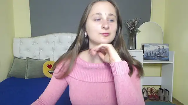 Snapshot of MichelLeee chatting on 11-08-25, 12:05 MichelLeee online show from 11-08-25, 12:05