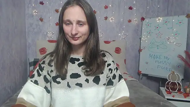 Snapshot of MichelLeee chatting on 11-12-25, 12:05 MichelLeee online show from 11-12-25, 12:05