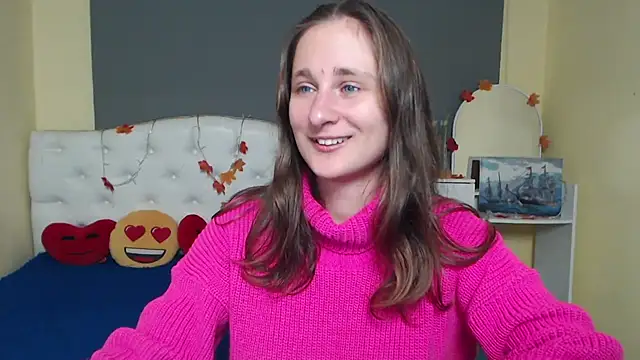 Snapshot of MichelLeee chatting on 11-21-25, 12:15 MichelLeee online show from 11-21-25, 12:15