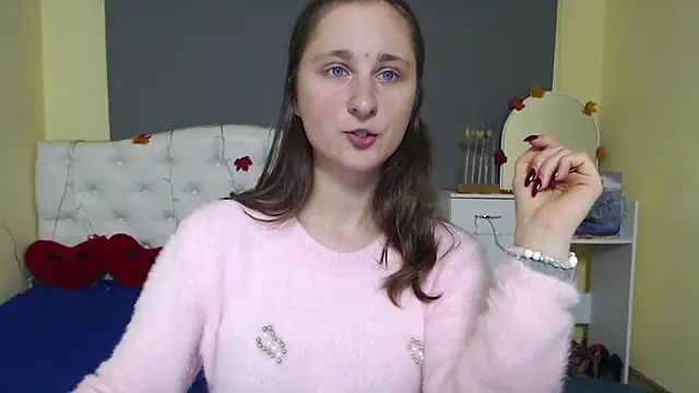 Snapshot of MichelLeee chatting on 11-27-25, 12:18 MichelLeee online show from 11-27-25, 12:18