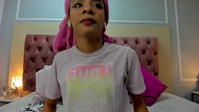 Snapshot of AshleyHill2 chatting on 09-16-25, 03:51 AshleyHill2 online show from 09-16-25, 03:51