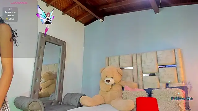 Snapshot of AshleyHill2 chatting on 09-18-25, 03:30 AshleyHill2 online show from 09-18-25, 03:30