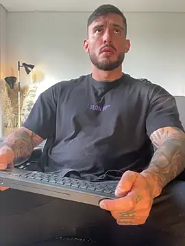 DimitriSullivan  online show from 02-27-26, 01:11