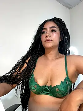 Snapshot of Lady_Rey chatting on 11-07-25, 02:11 Lady Rey online show from 11-07-25, 02:11